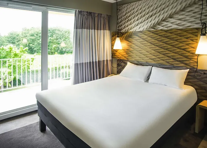 Ibis Tarbes Отель