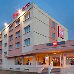 Ibis Tarbes 3*