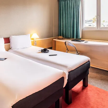 Отель Ibis Tarbes