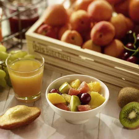 Ibis Tarbes Отель