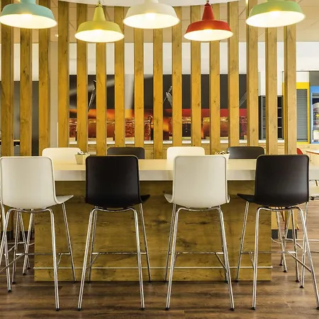 Hotel Ibis Tarbes 3*