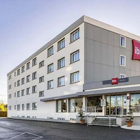 Ibis Tarbes Hotel