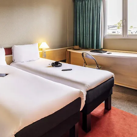 Отель Ibis Tarbes Odos