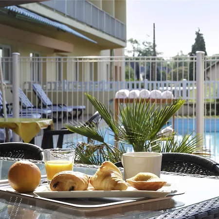 Отель Ibis Tarbes 3*