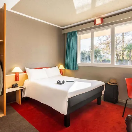 Ibis Tarbes ホテル Odos