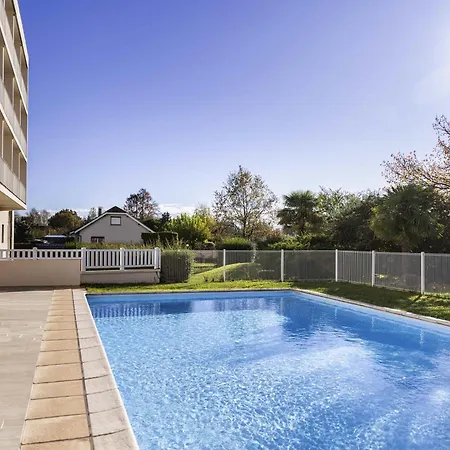 Ibis Tarbes Отель Odos