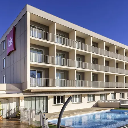 Ibis Tarbes فندق
