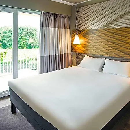 Ibis Tarbes فندق 3*