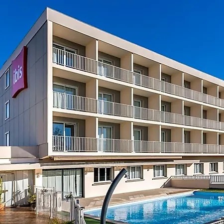 Ibis Tarbes Hotel 3*
