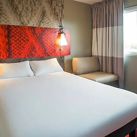 Ibis Tarbes 3* Odos