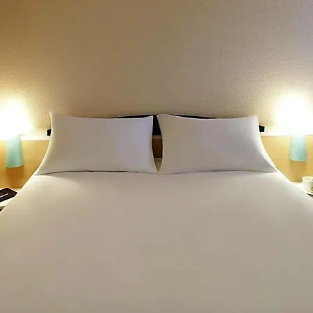 Ibis Tarbes 3*