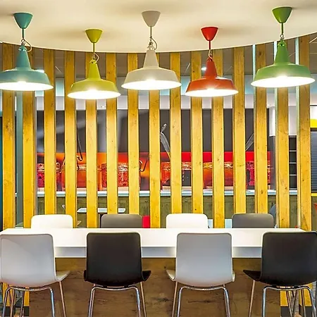 Ibis Tarbes 3*