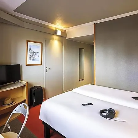 Ibis Tarbes 3*