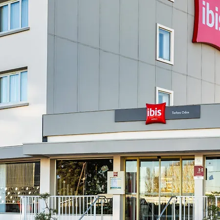 Ibis Tarbes 3*