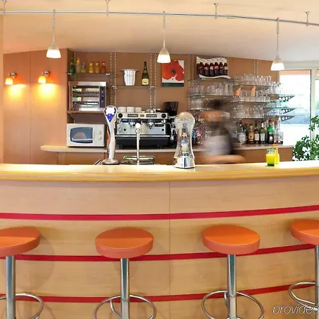 Отель Ibis Tarbes 3*