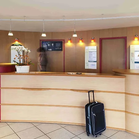 Ibis Tarbes 3*