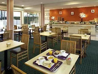 Ibis Tarbes 3*