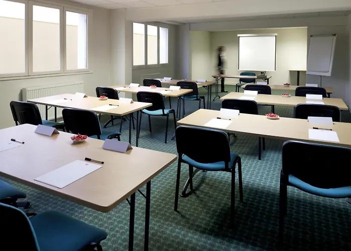 Ibis Tarbes Отель Odos